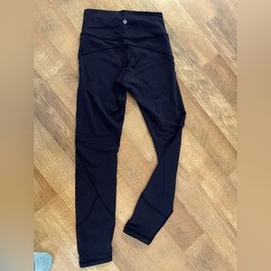 Lululemon leggings pockets
